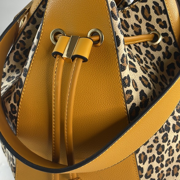 Leopard Mustard Shoulder Bag - Picture 3 of 6